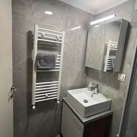 Apartment Odyssey 3 *